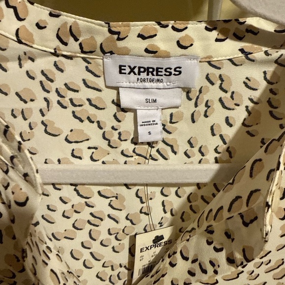 Express Cream and Black Patterned Blouse - Picture 3 of 6